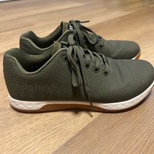 No Bull trainers Olive Gum- women’s 9.5
